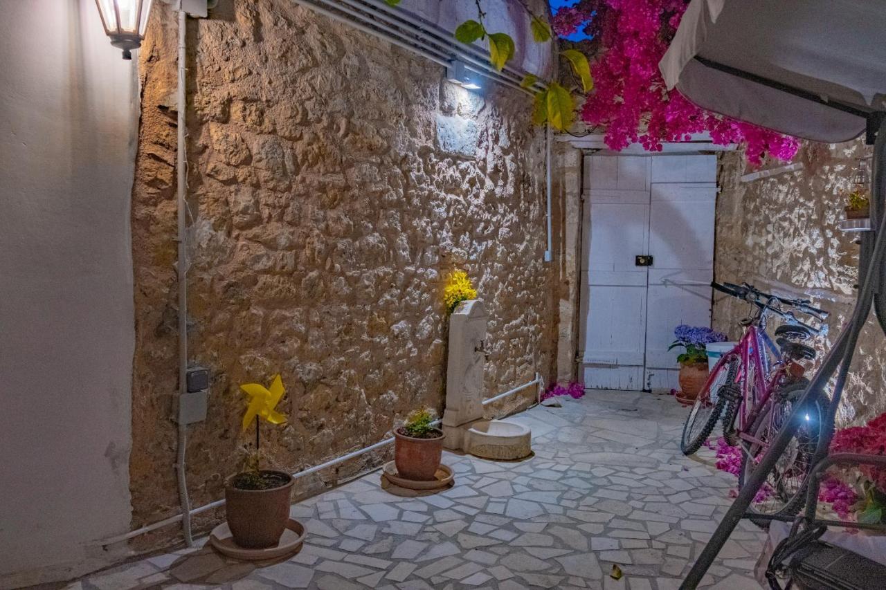 הרקליון The Venetian Walls 'Central House With Private Courtyard - Charmy & Cheap' מראה חיצוני תמונה
